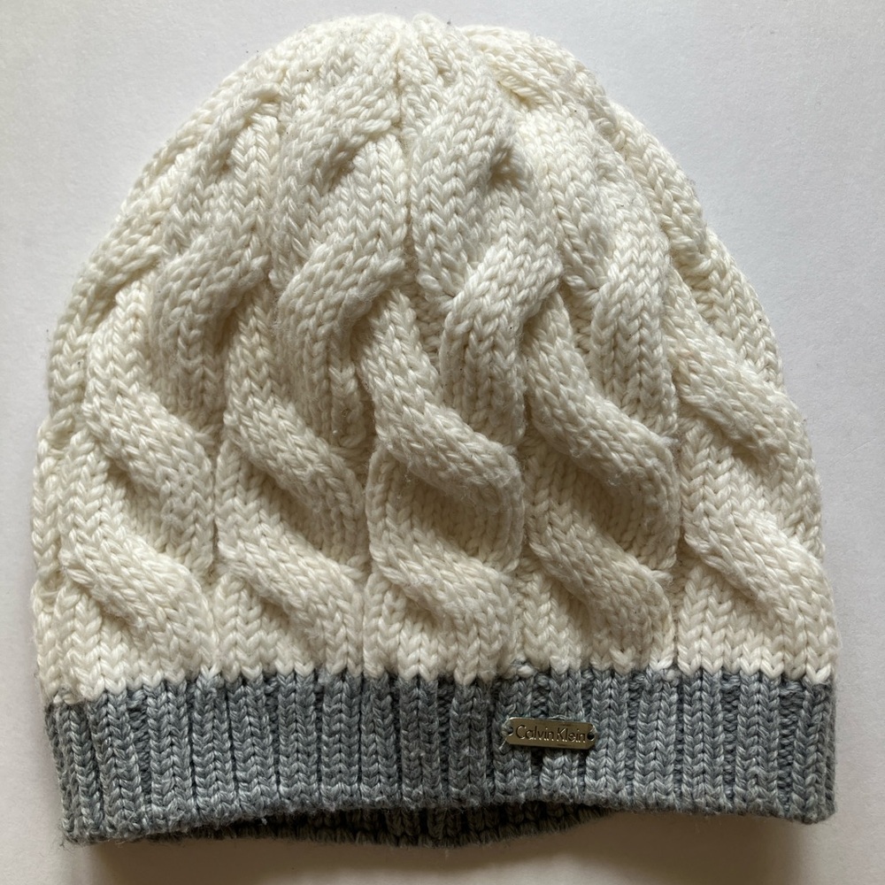 Calvin Klein White and Gray Cable Knit Beanie